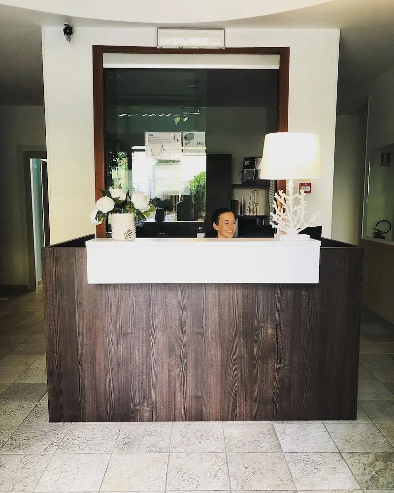 Lugano Residence Rimini 3*,